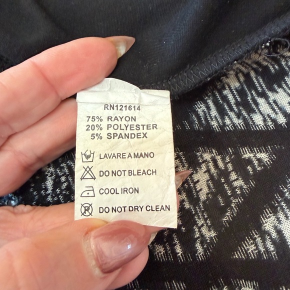 #277 Beautiful Couture Black and Gray Women's Tunic. Excellent condition. - Picture 11 of 15